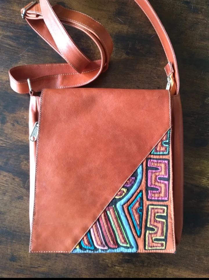 Mola Purse Made in Colombia thumbnail