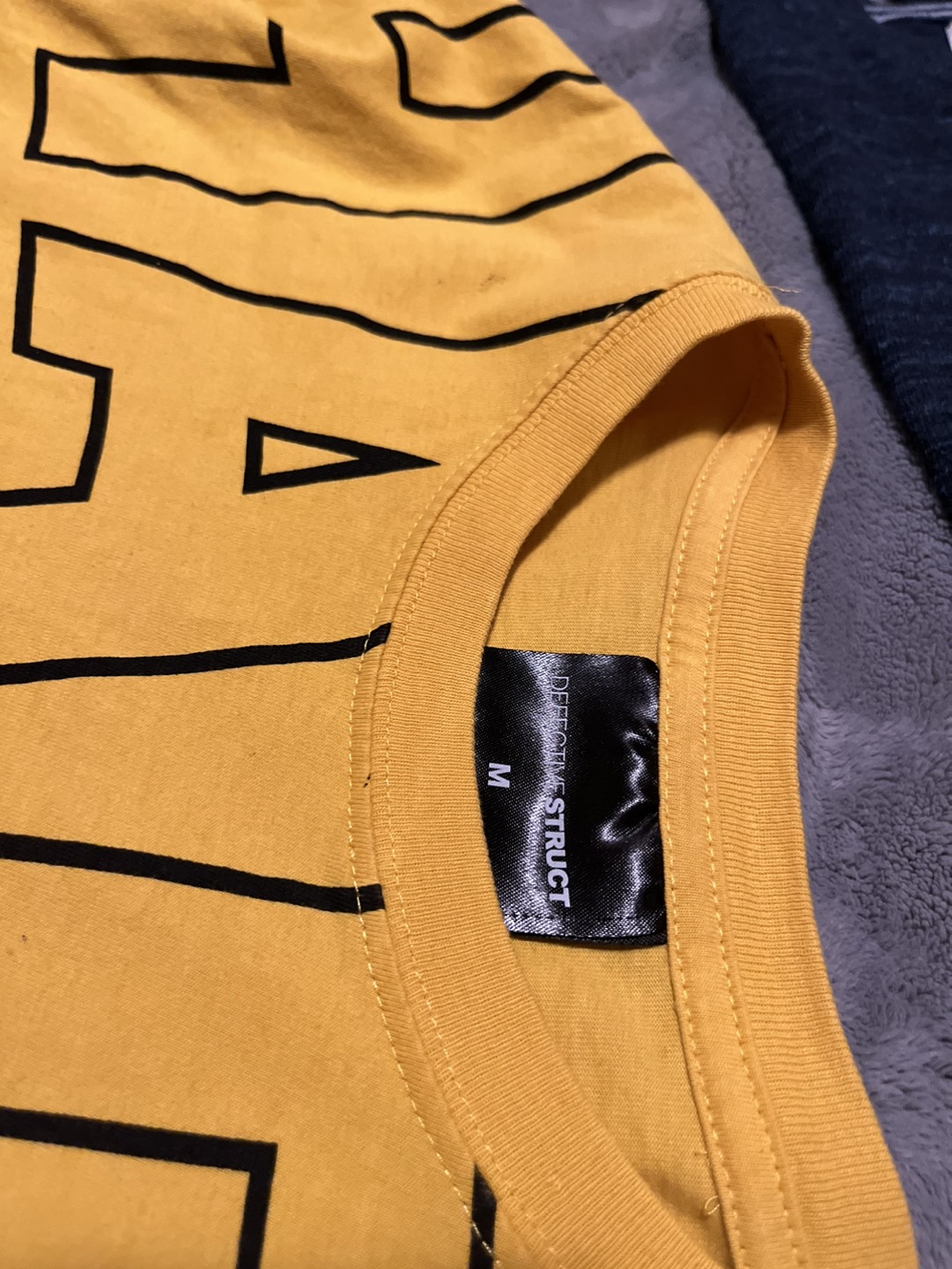 Sweatshirt MEDIUM image indicator(4)