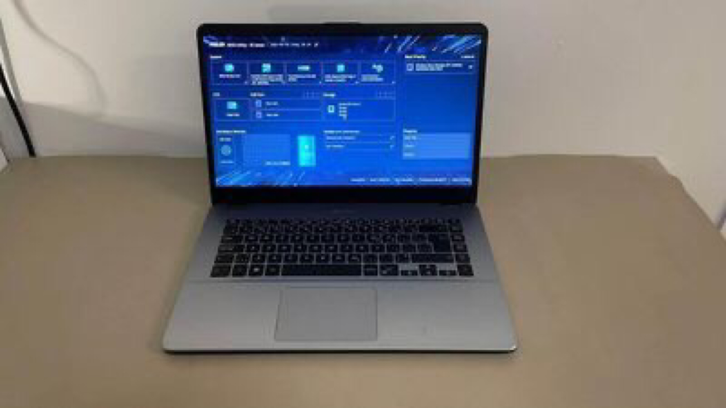 Laptop - photo 2