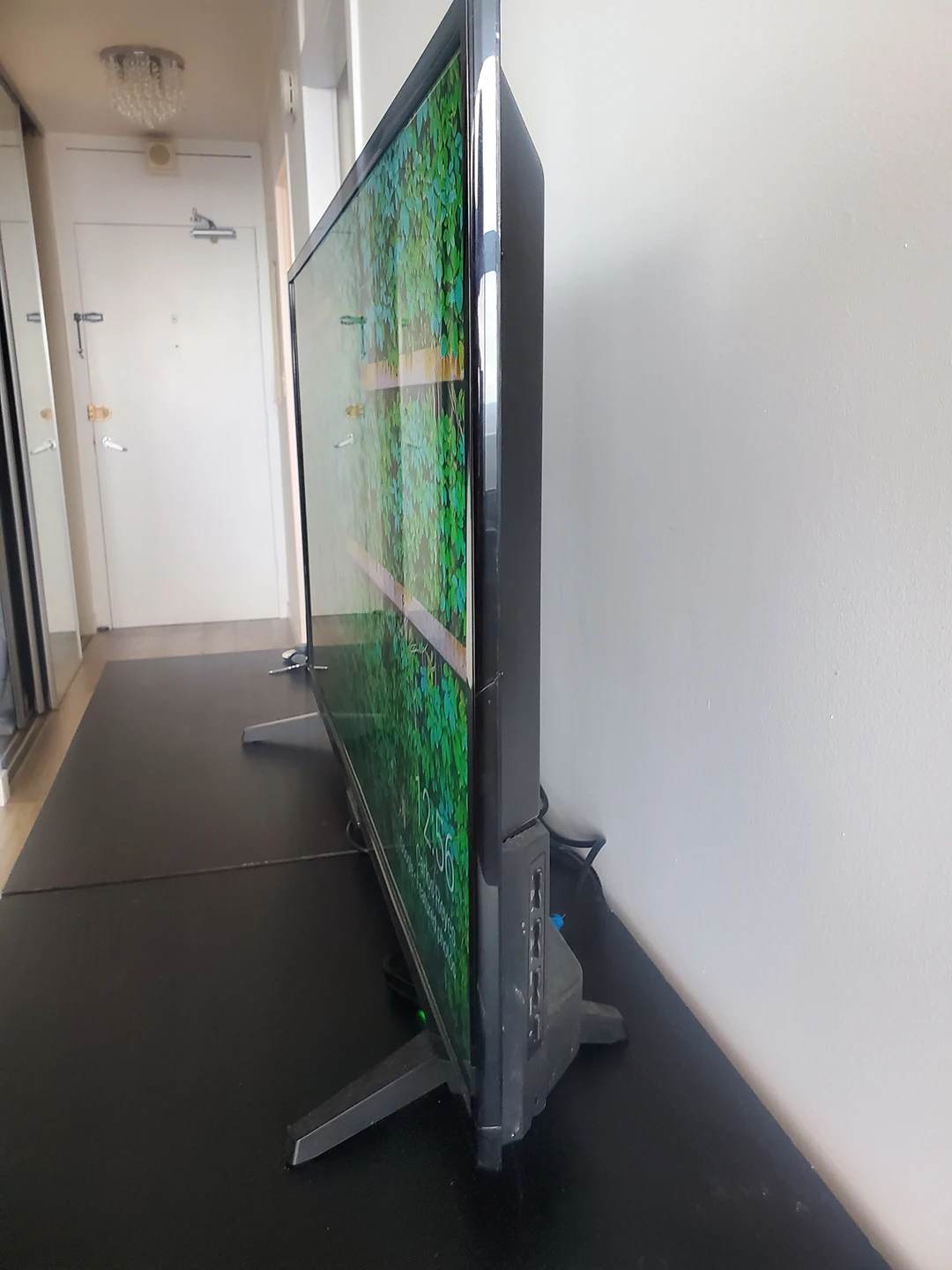 Element Smart TV - photo 2