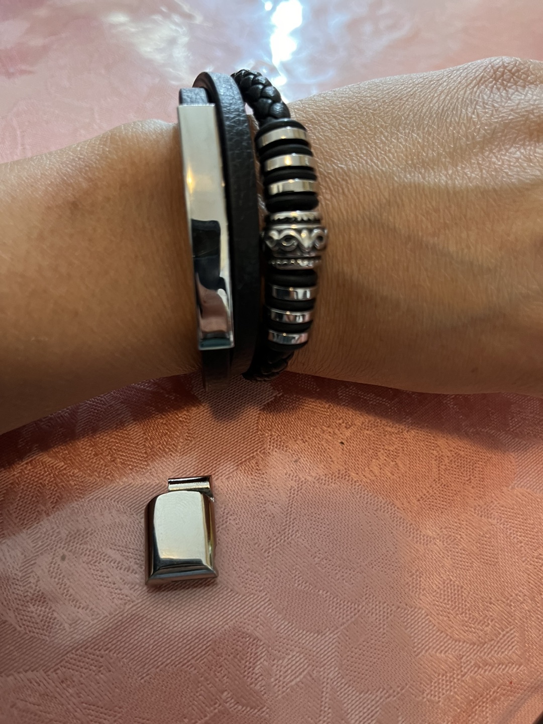 Leather bracelet image indicator(8)