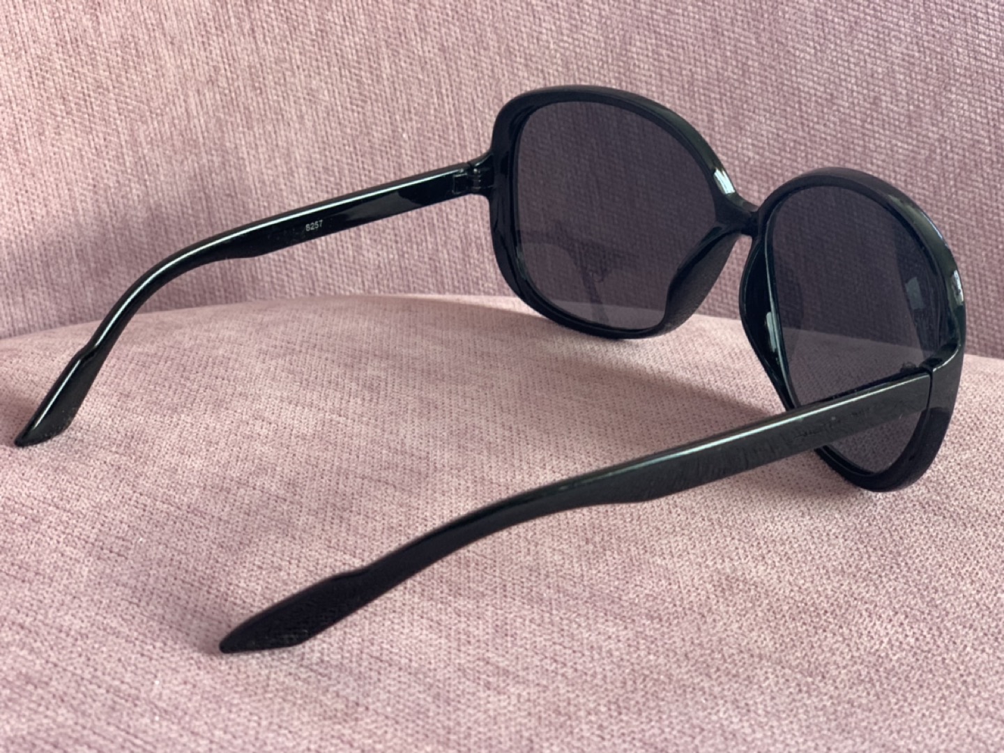 Fashion Sunnies image indicator(2)