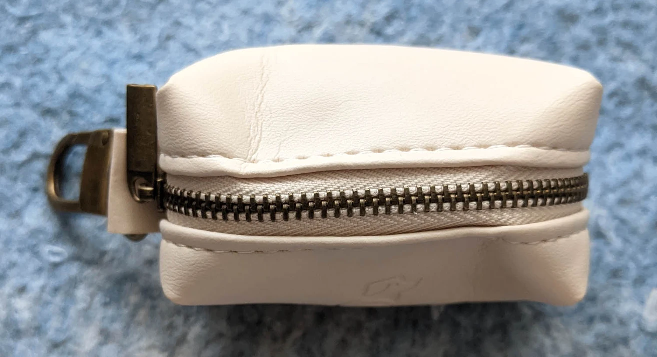 Faux-Leather Dog Poop Bag Dispenser - BRAND NEW image indicator(2)