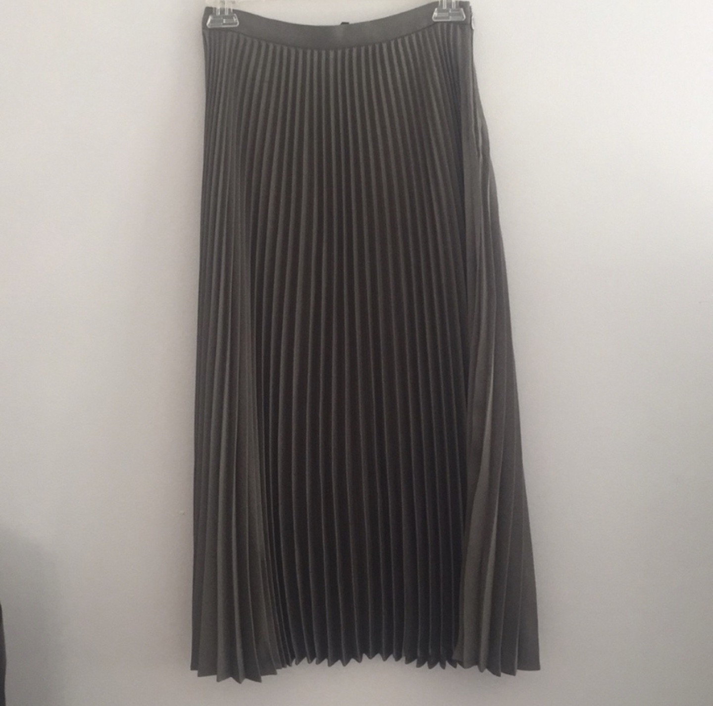 Club Monaco Pleated Midi Skirt (XS/00)