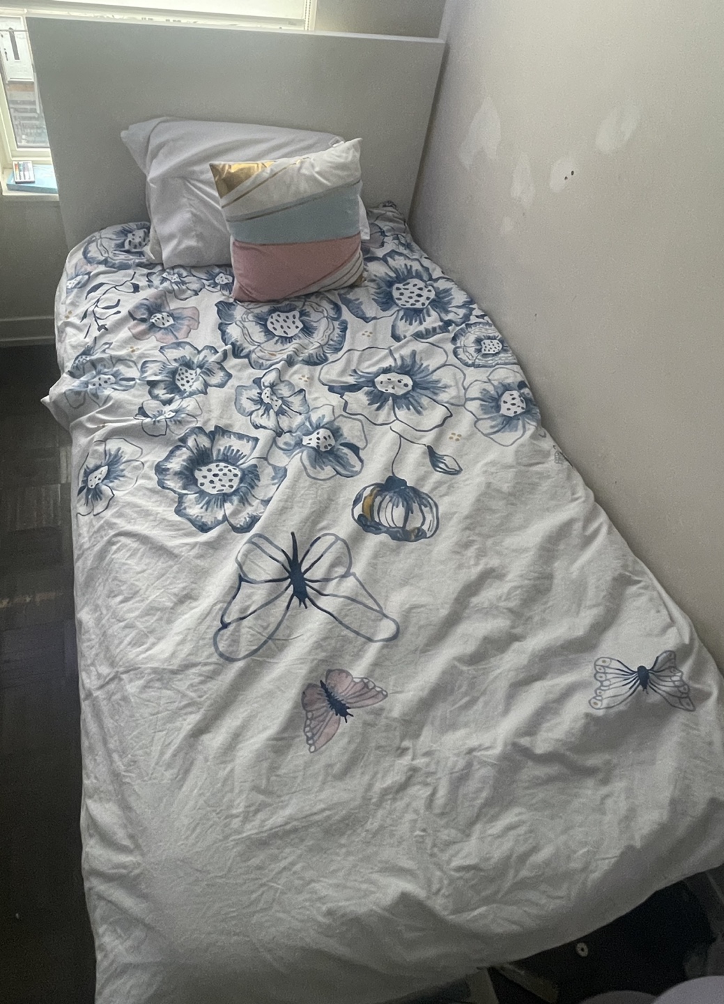 Ikea twin bed