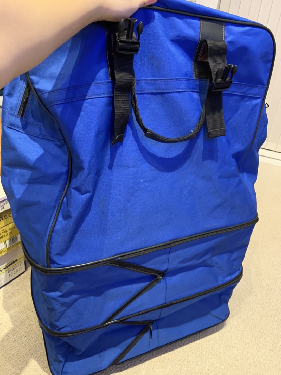 Travel luggage with 6 wheels - photo 3