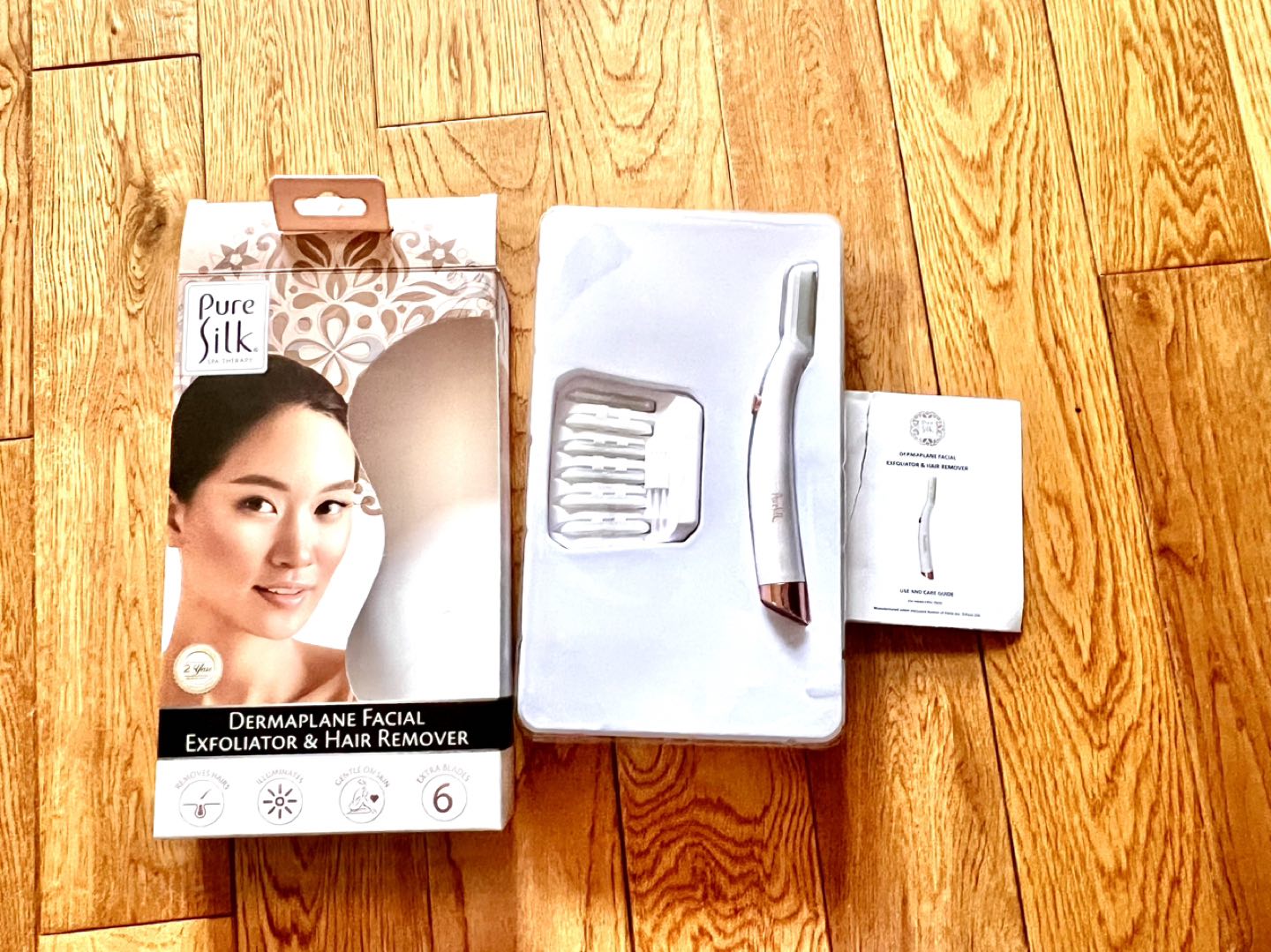 Eyebrows trimmer thumbnail