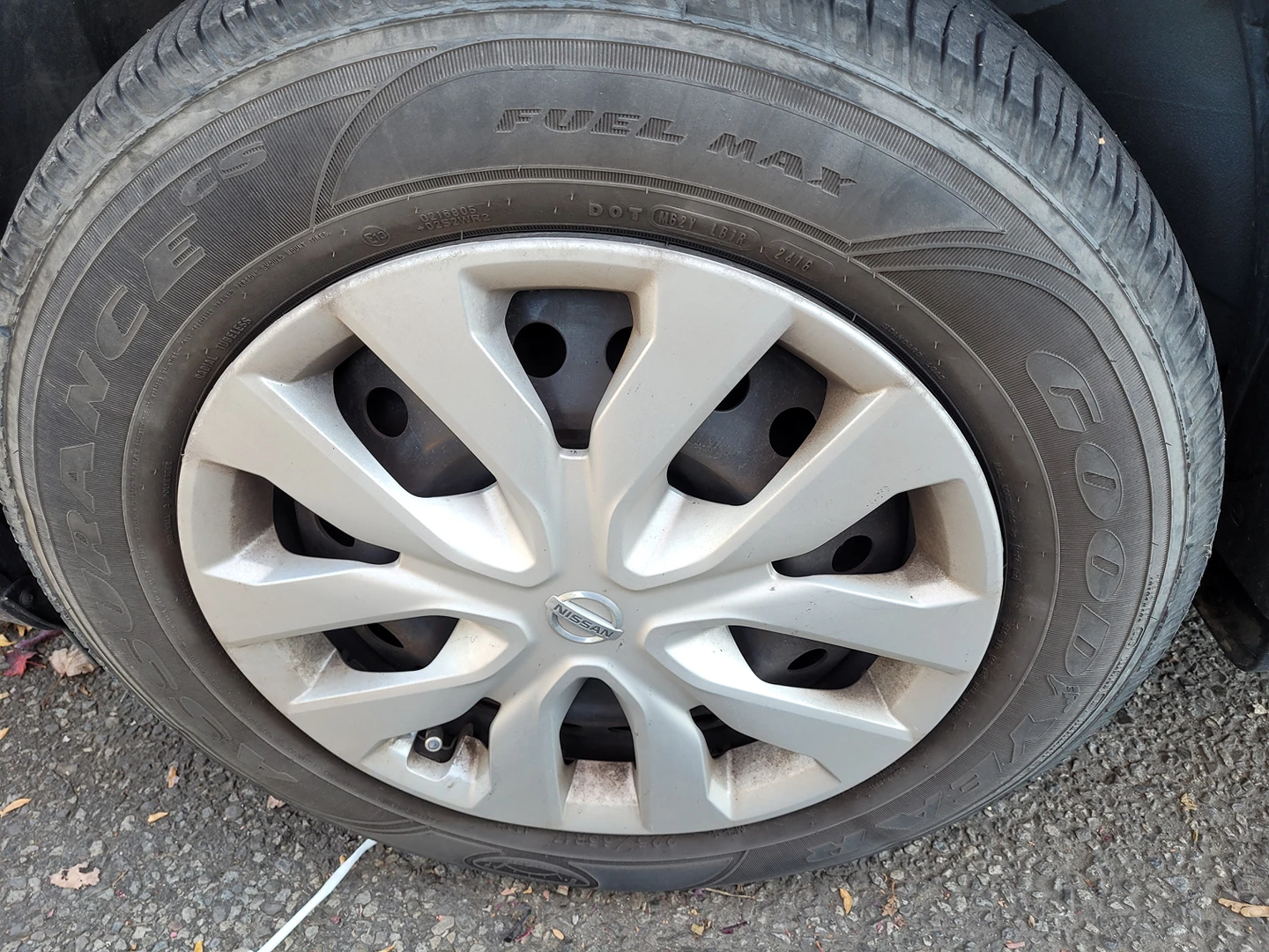 All Season Tires 225 65R 17 4 Tires image indicator(4)