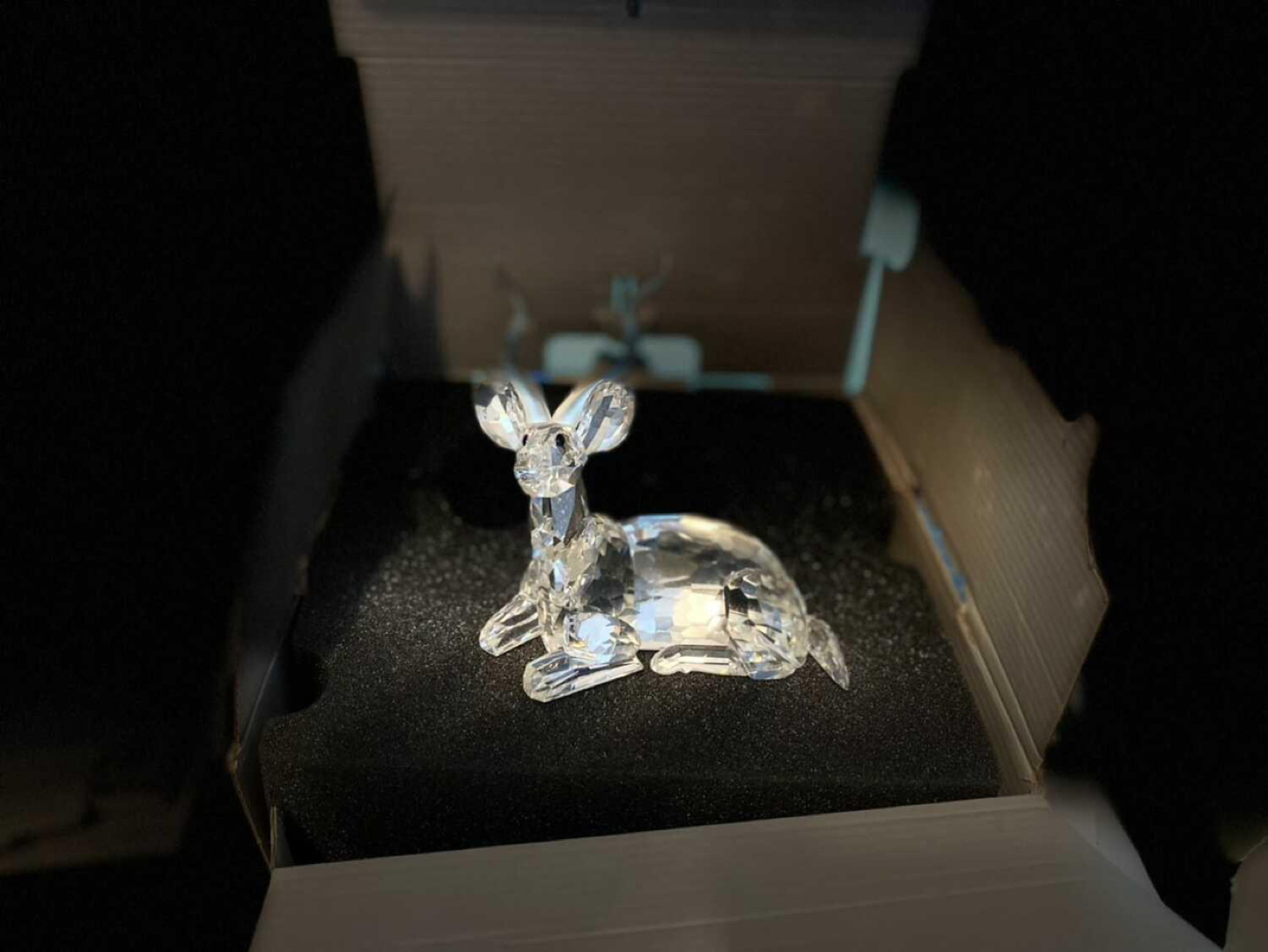 SWAROVSKI CRYSTAL Figurine “ Inspiration Africa “ The Kudu image indicator(4)
