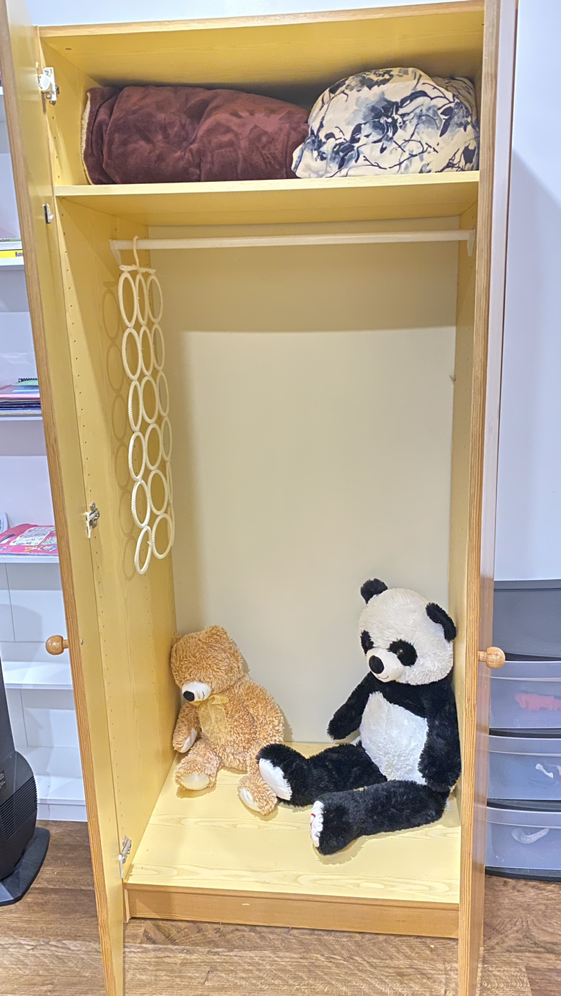 Wood armoire - photo 2
