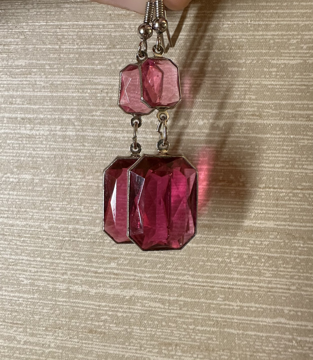 Barbie-movie style Magenta bijou earrings image indicator(2)