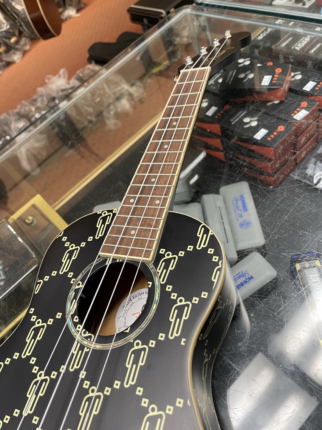 Billie Eilish Concert Uke - photo 2