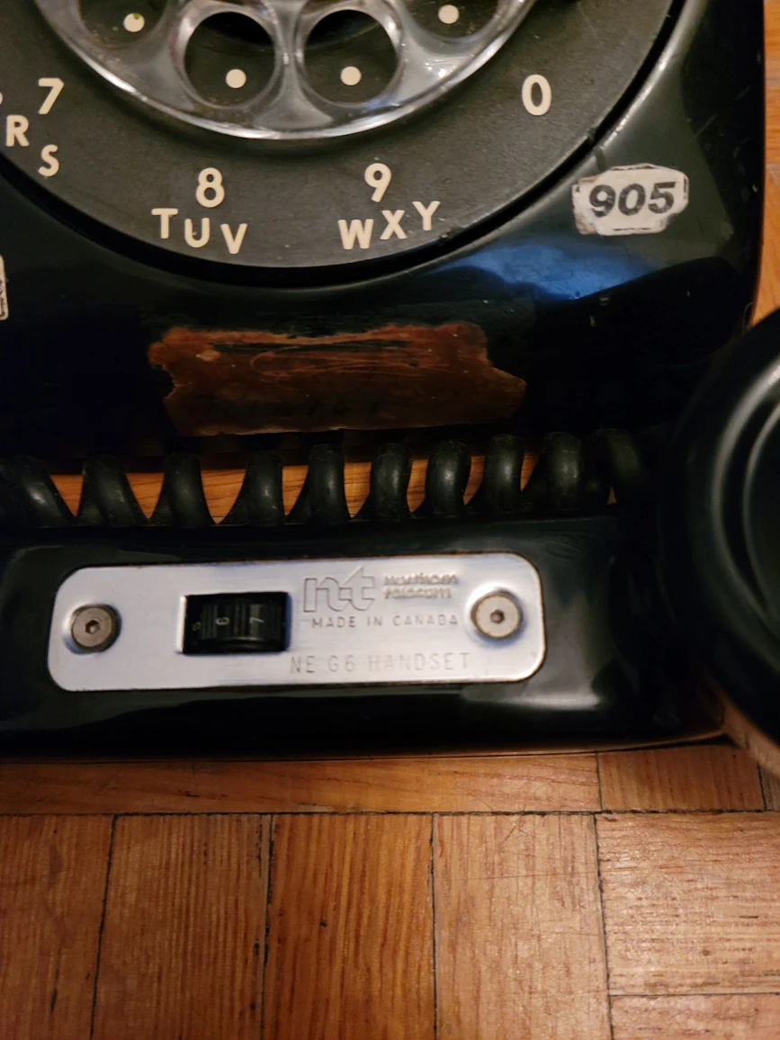 Rotary telephone with volume control - photo 3