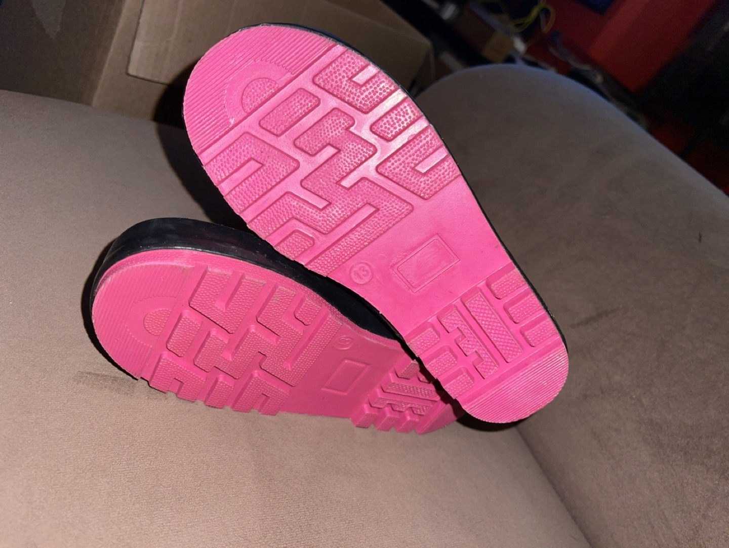 Girls rain boots image indicator(4)