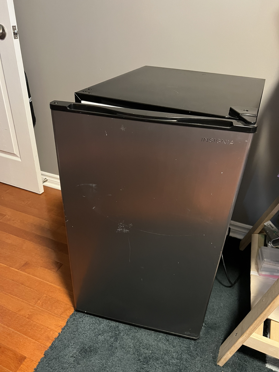 Mini fridge