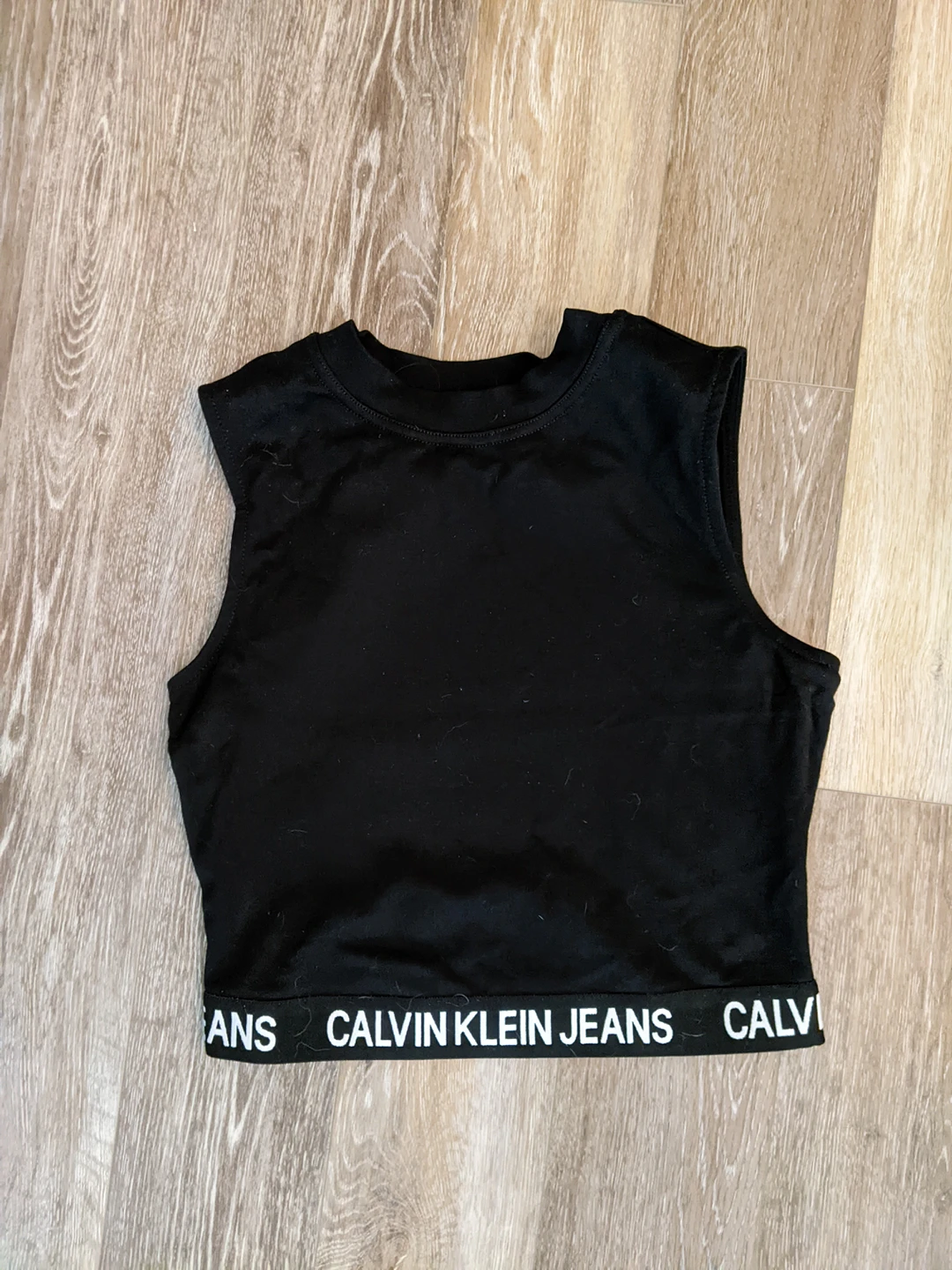 Calvin Klein Jeans Crop Top size small