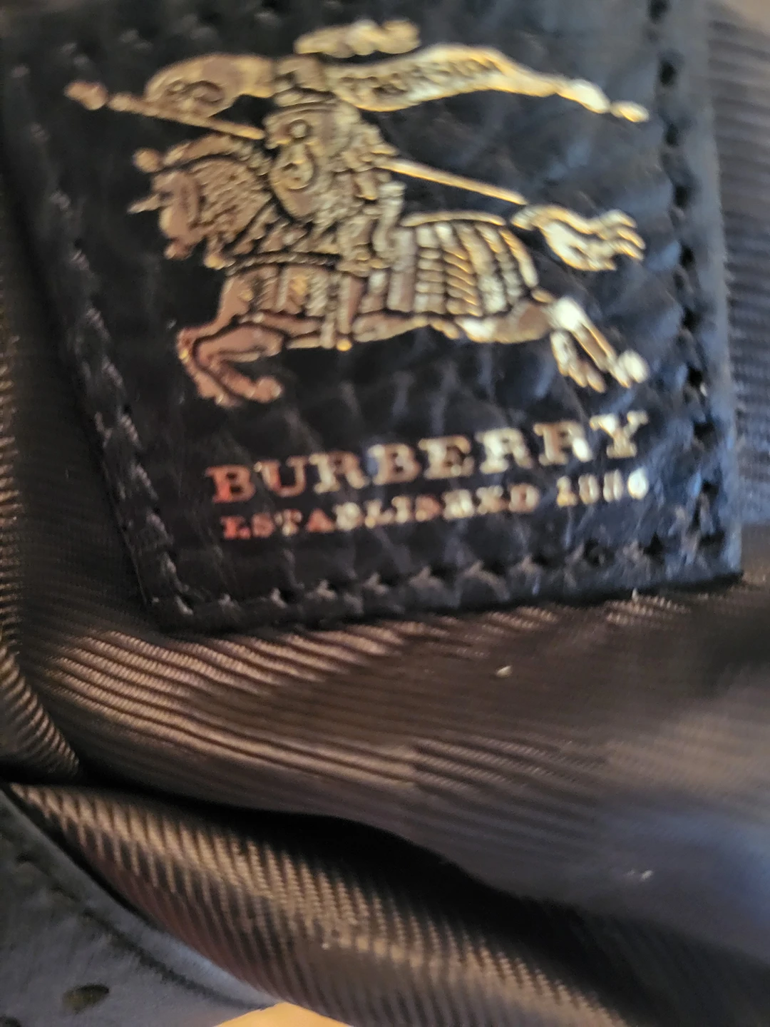Burberry bag image indicator(2)
