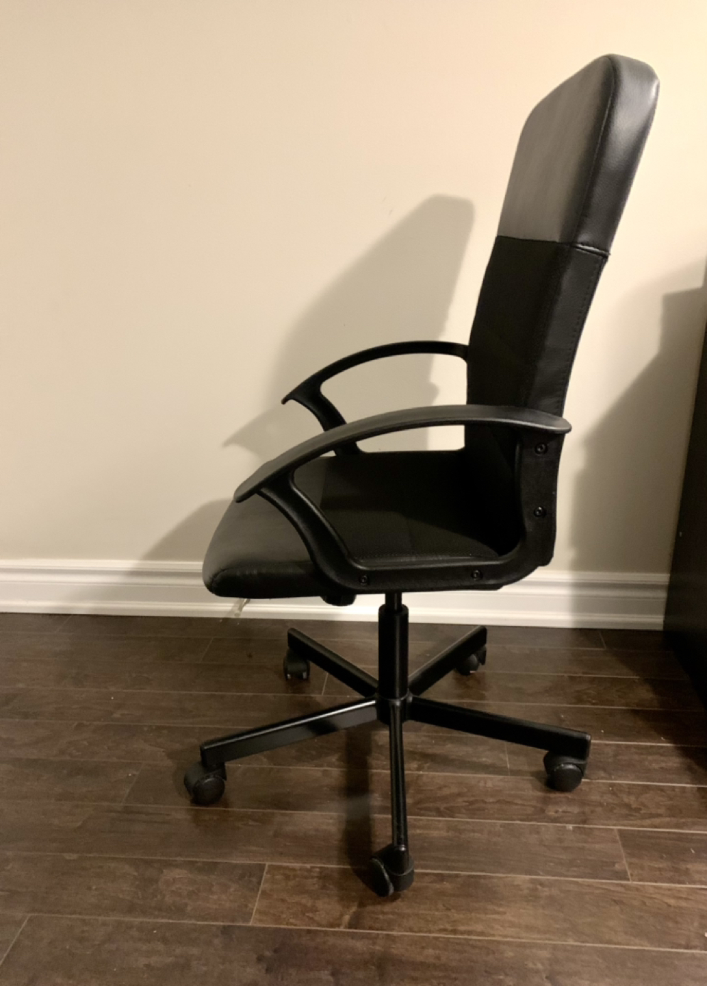IKEA swivel office chair image indicator(3)