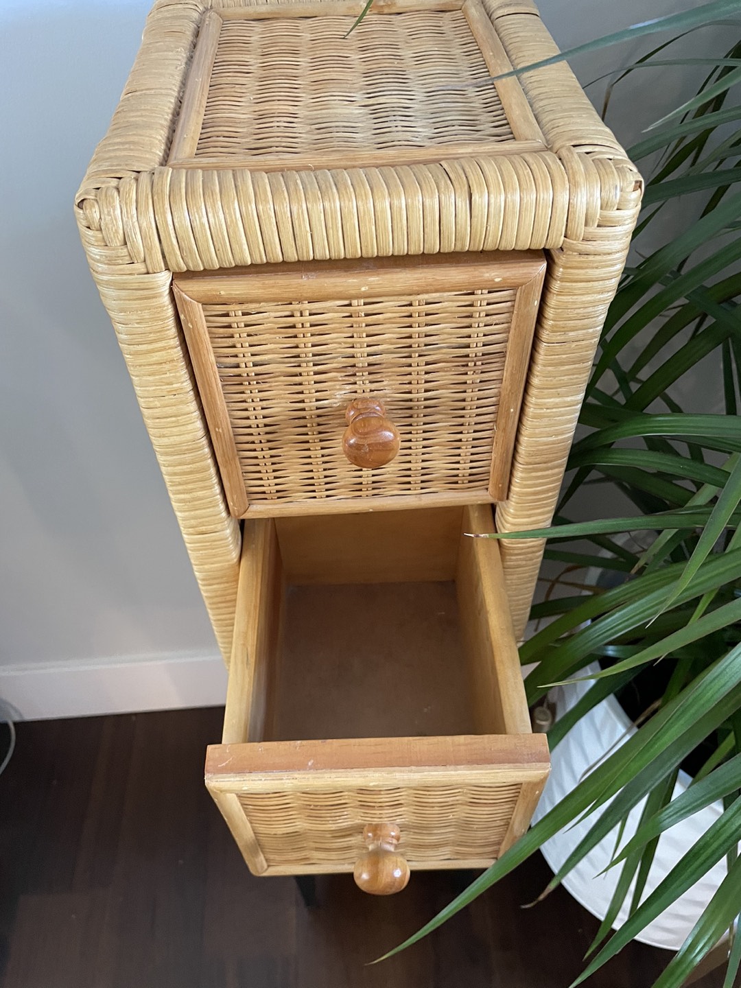 Rattan side cabinet - photo 2