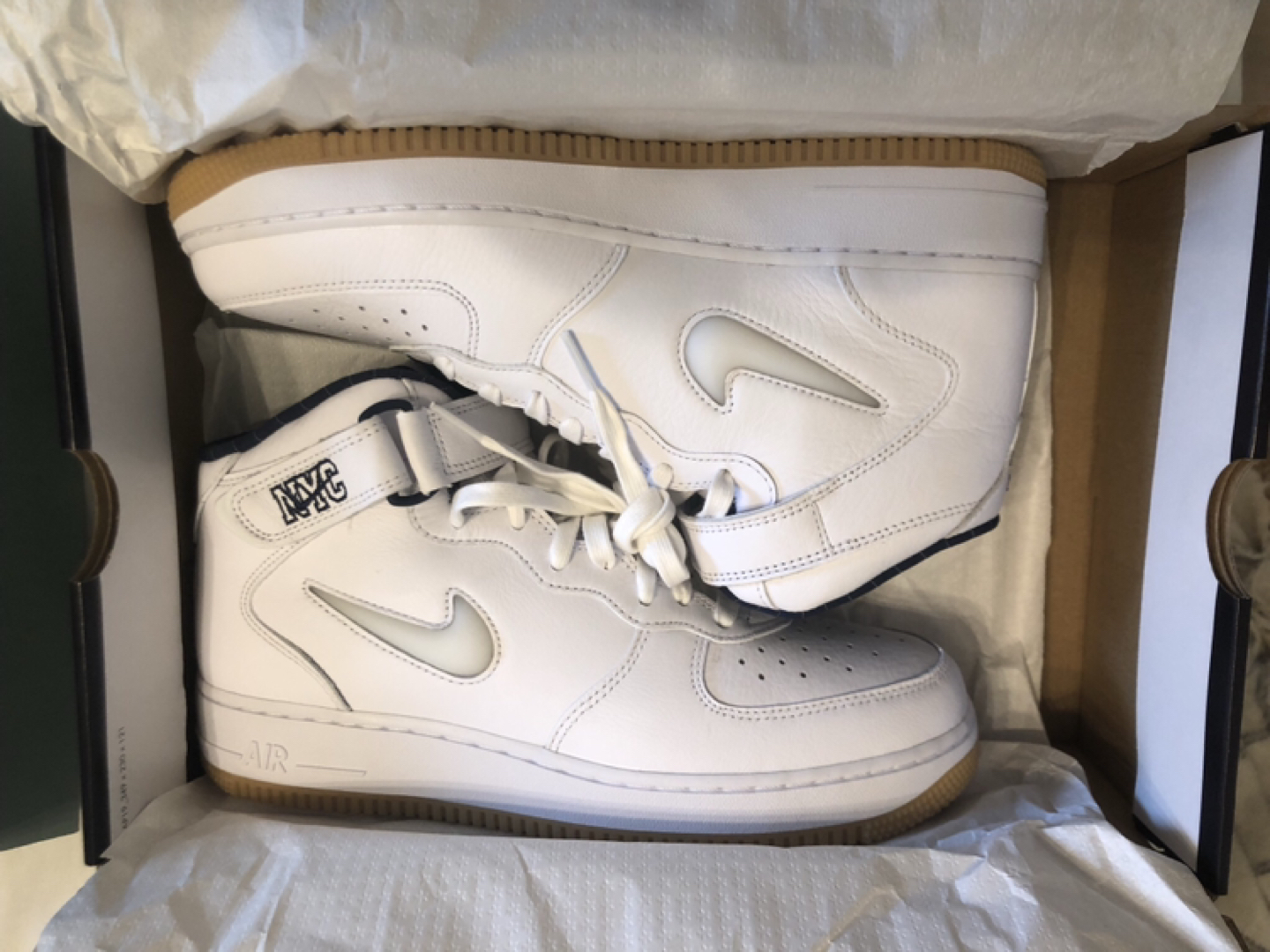 BNIB Men's 9.5/Women 11.5 AF1 - photo 2