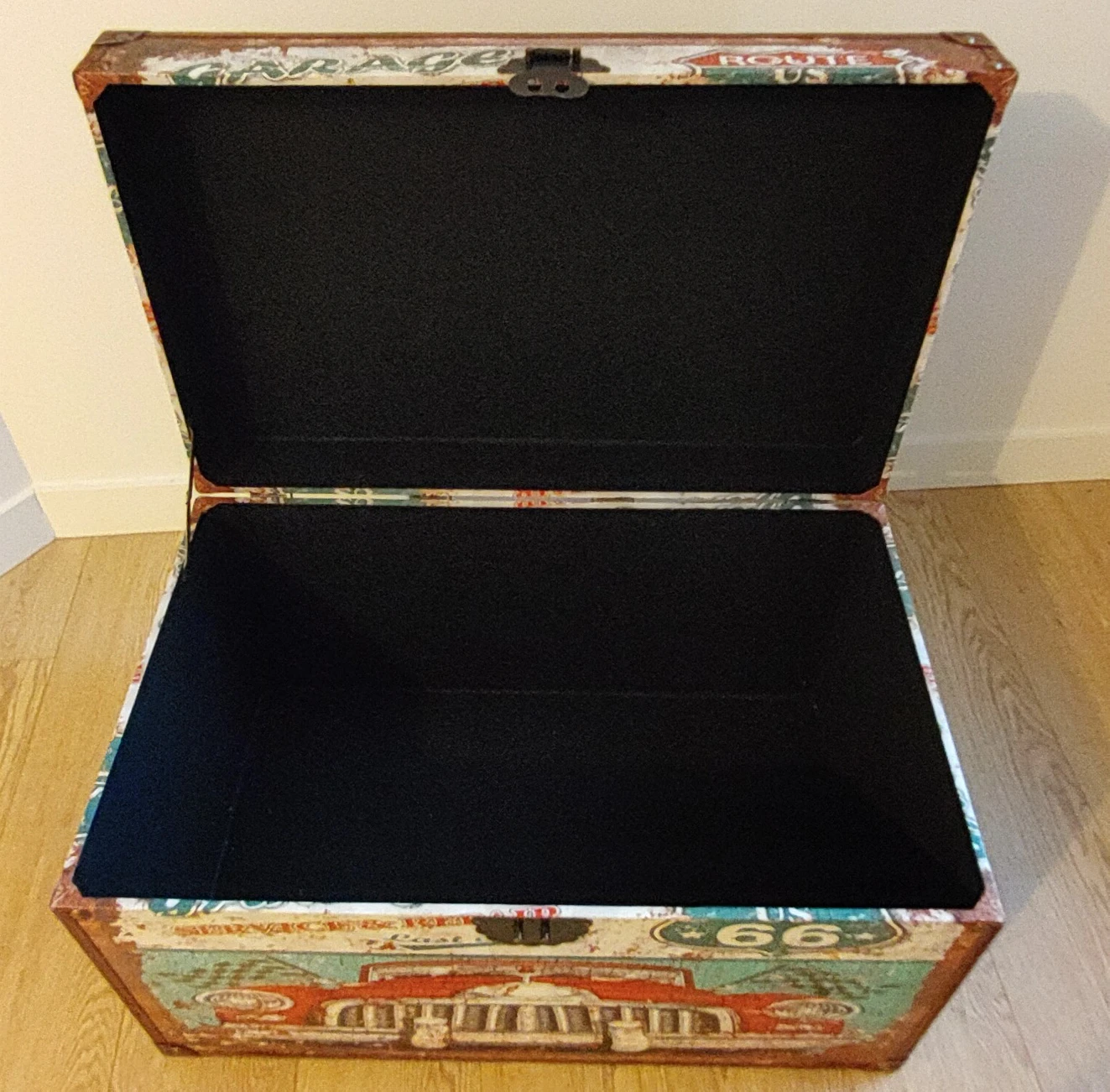 Brand New unused torage Vintage trunk - photo 3
