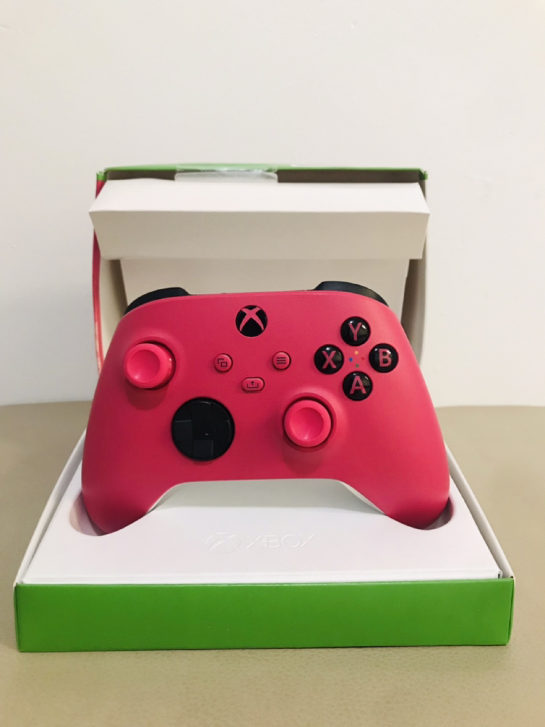 Wireless Xobox controller thumbnail