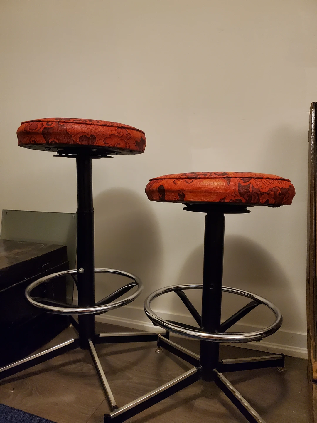 Vintage adjustable bar stoolsx2