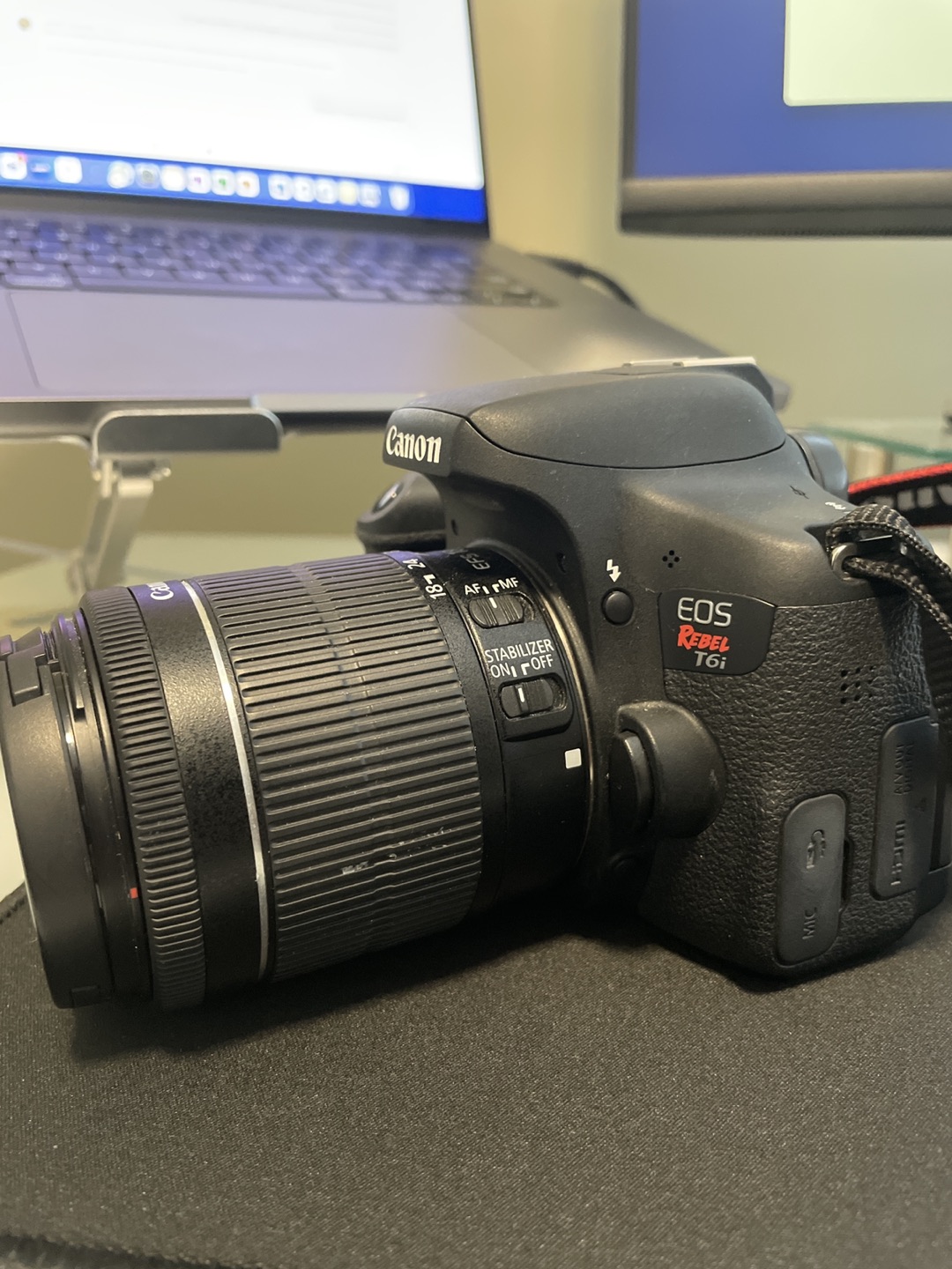 Rebel Canon T6i - photo 2