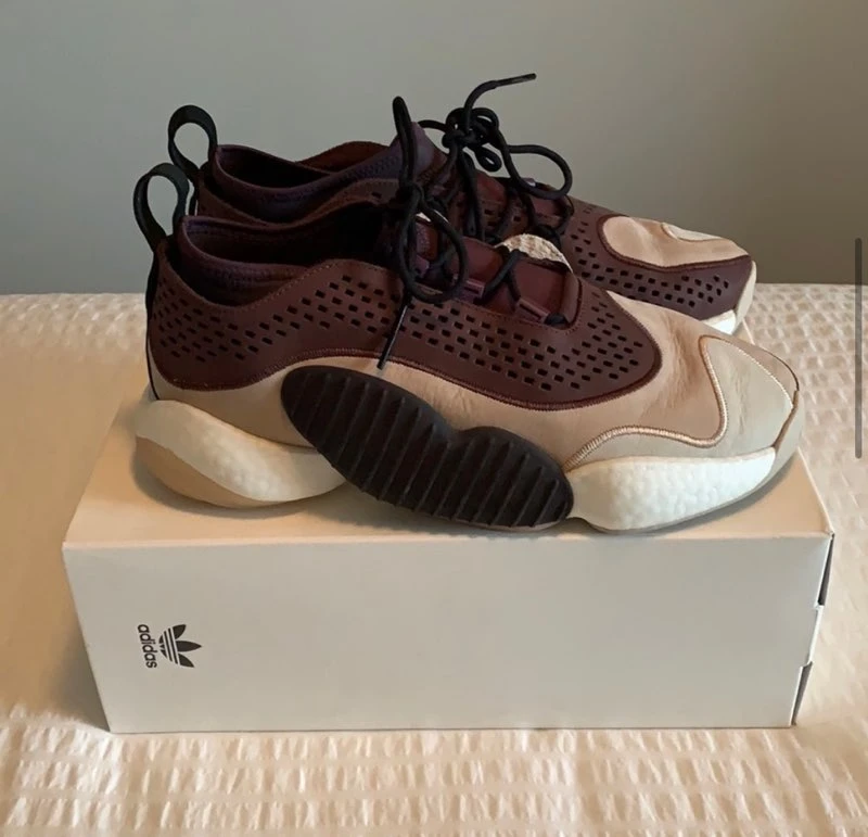 Adidas 10.5 shoes