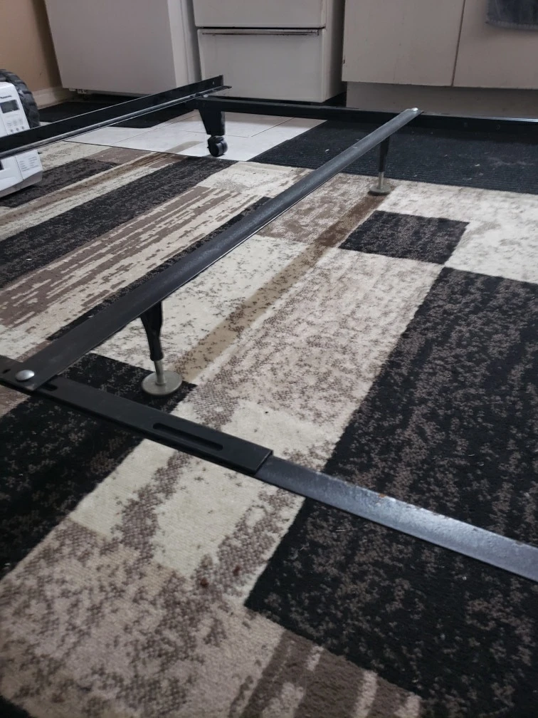 Adjustable Metal Bedframe with Support image indicator(2)