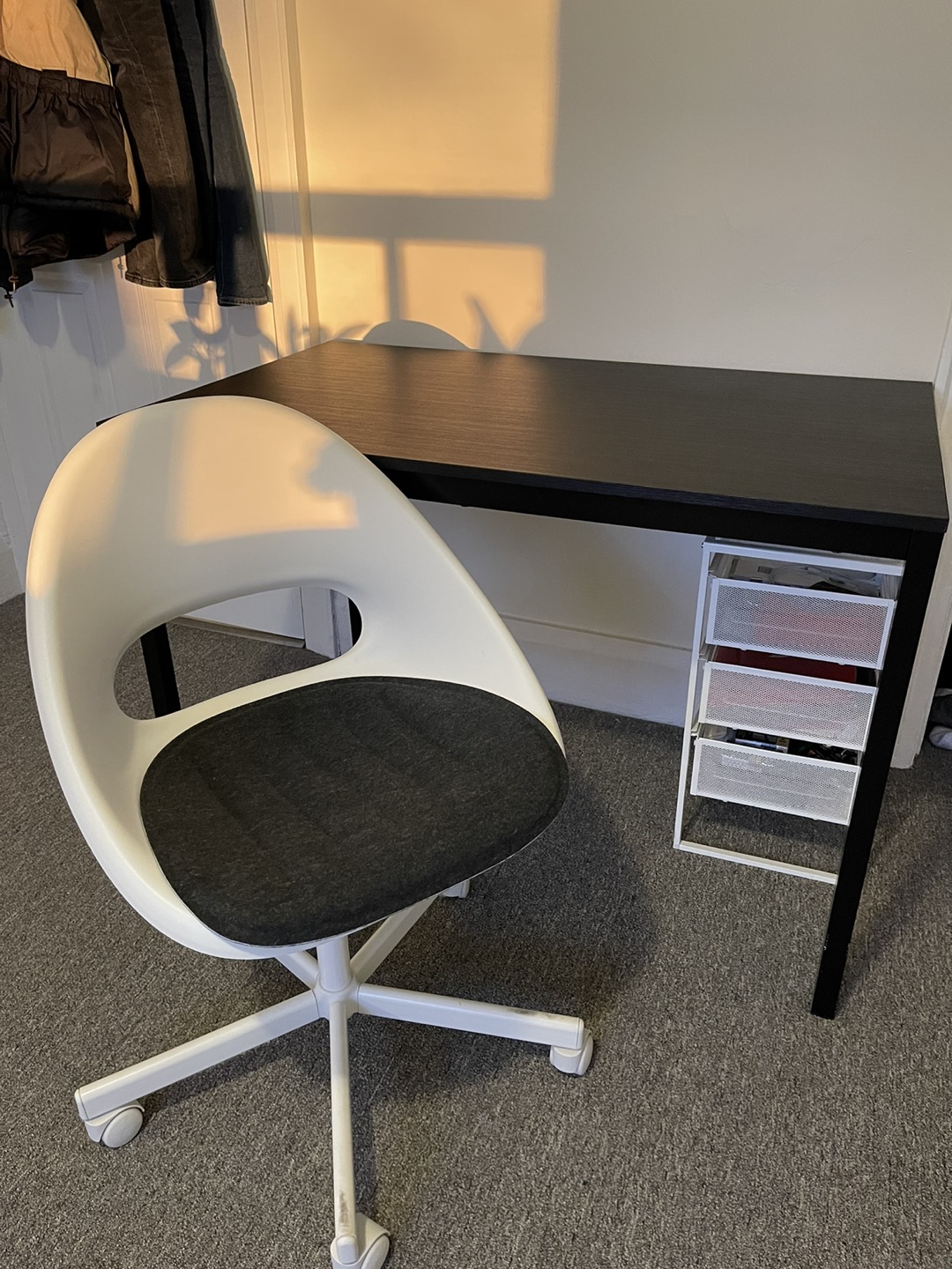 Ikea table and chair - photo 3