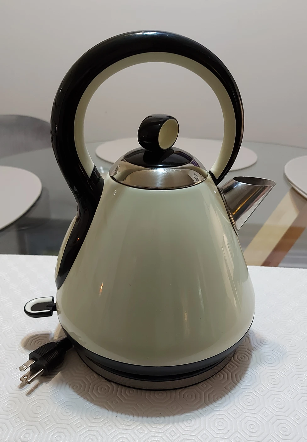 Electric kettle thumbnail