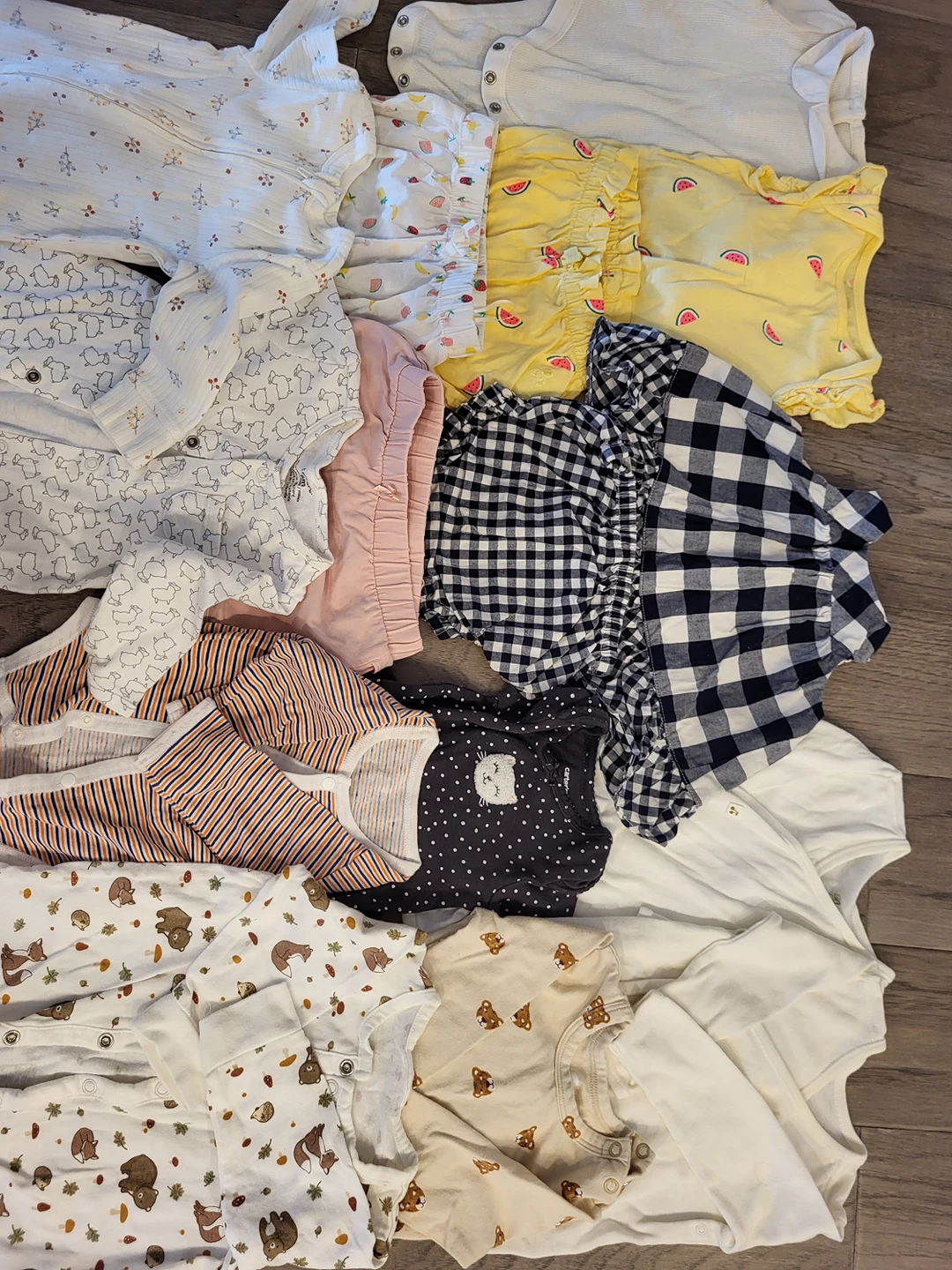 0-6momth baby clothing and shoes and socks new and like new - photo 4