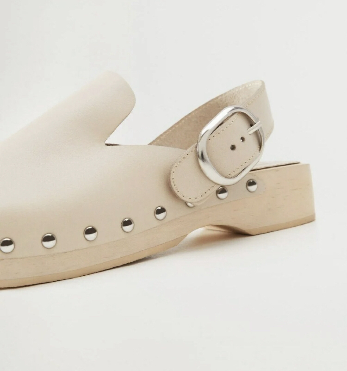 Mango clogs image indicator(4)