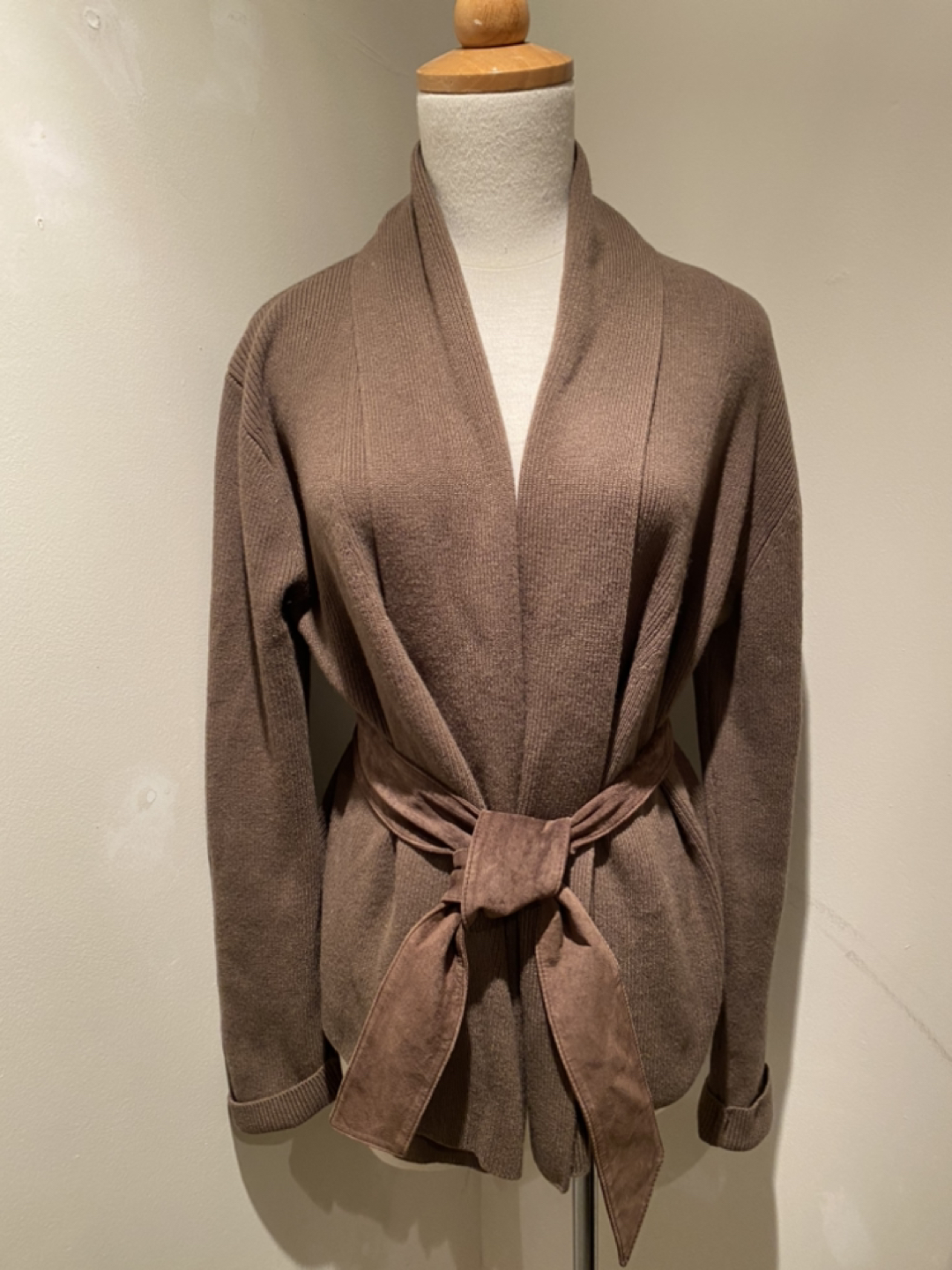 ⭐️New THEORY chestnut brown cashmere & wool sweater w/suede belt image indicator(2)