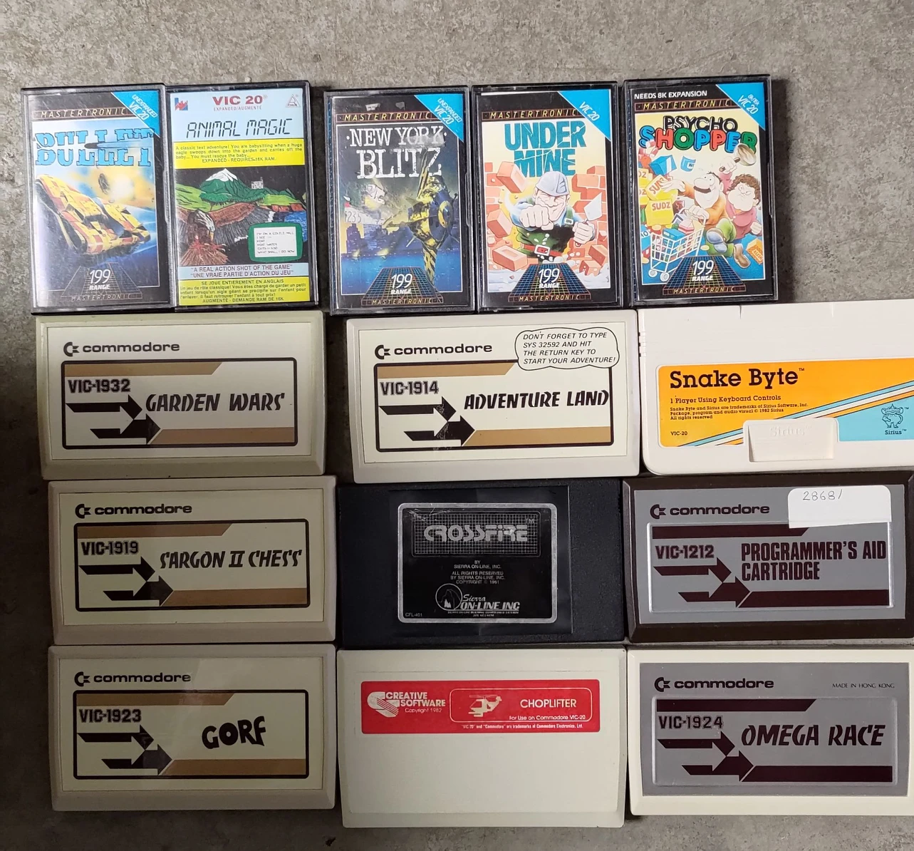 Commodore Vic 20 vintage computer image indicator(2)