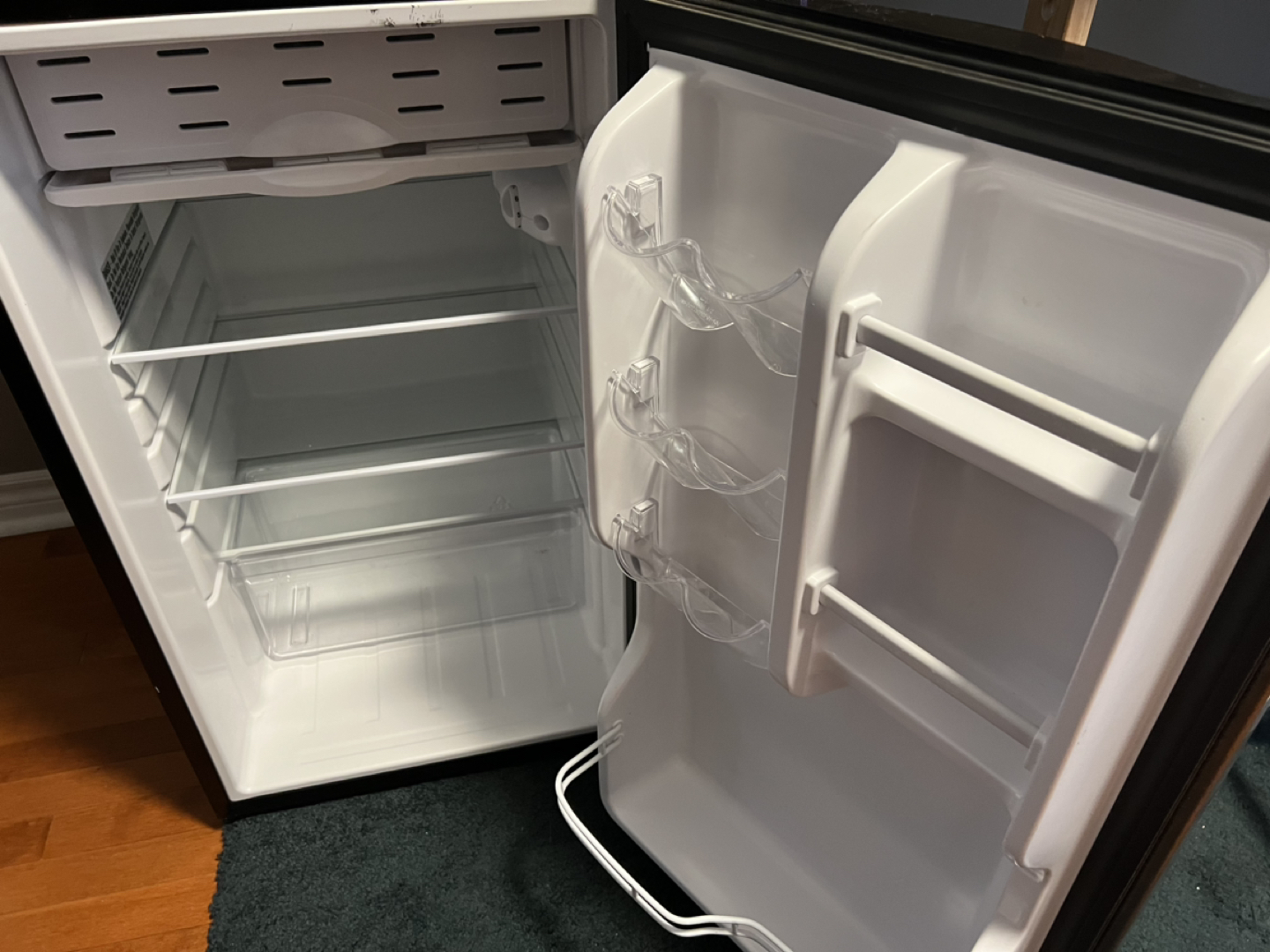 Mini fridge - photo 2