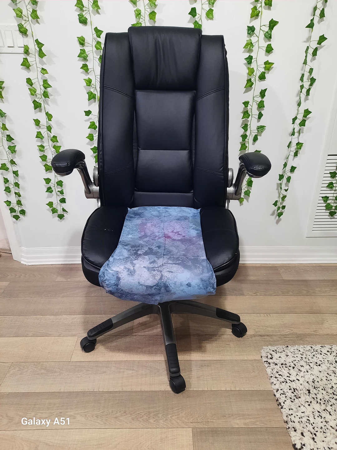 executive chair thumbnail