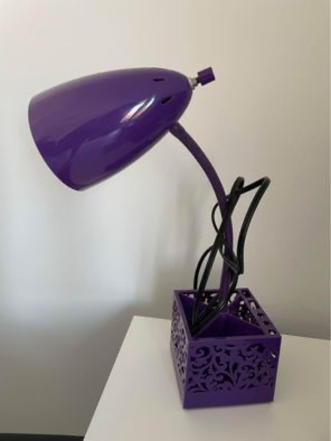 Purple desk lamp image indicator(2)