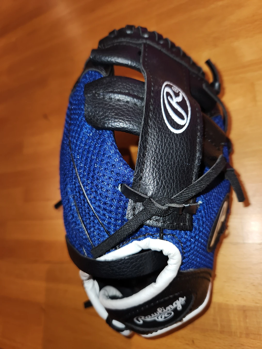 Baseball/T-ball glove size 9 thumbnail