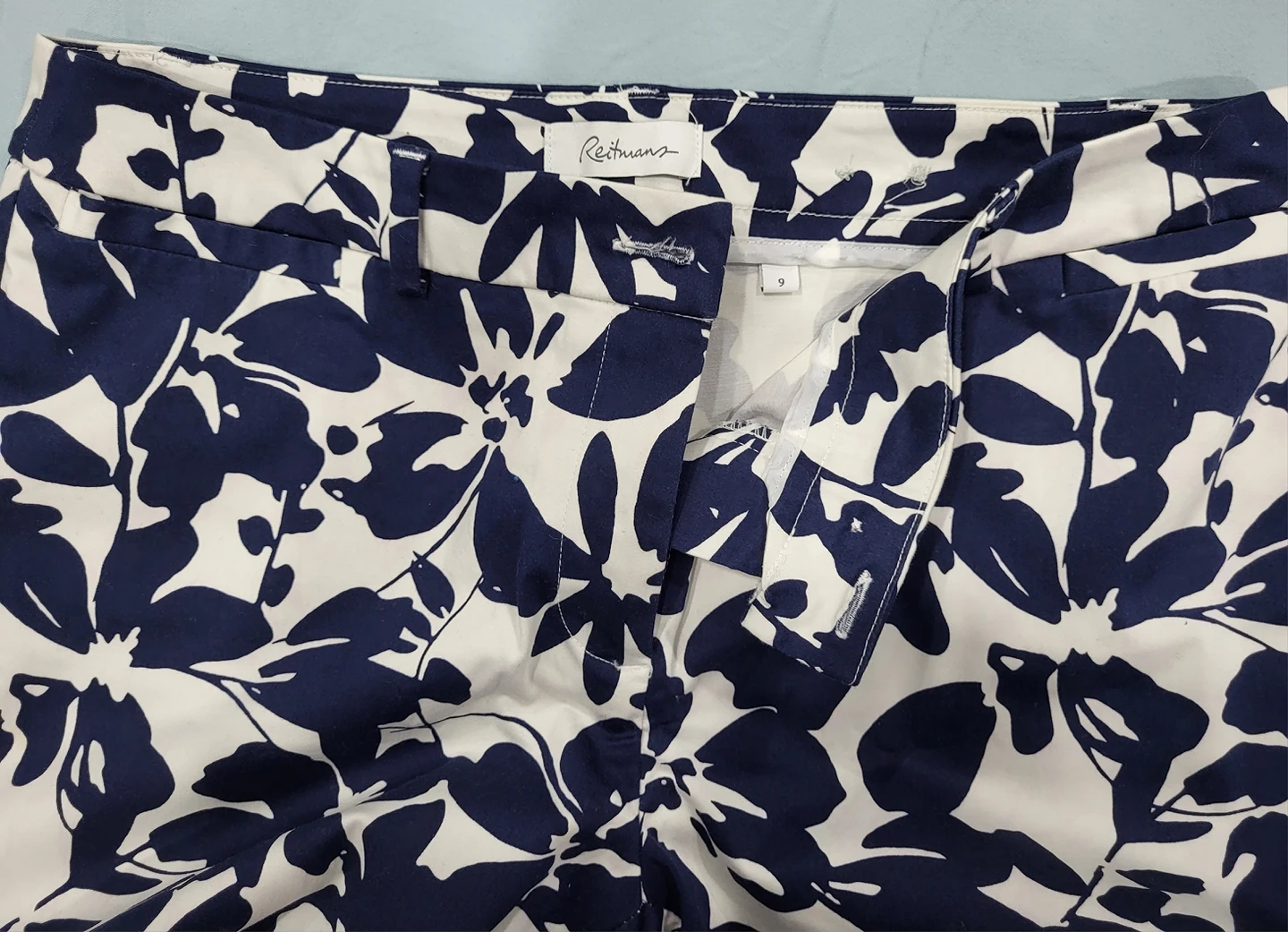 Reitmans Cropped Pants image indicator(3)