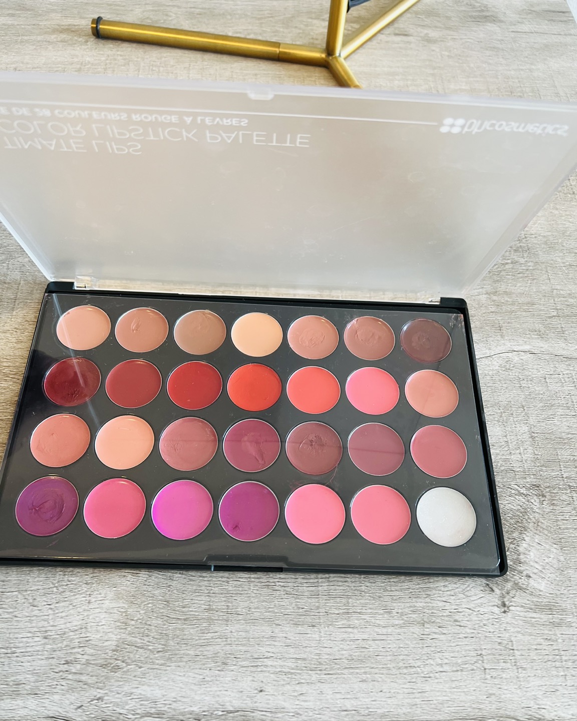 Lipstick palette from bhCosmetics thumbnail