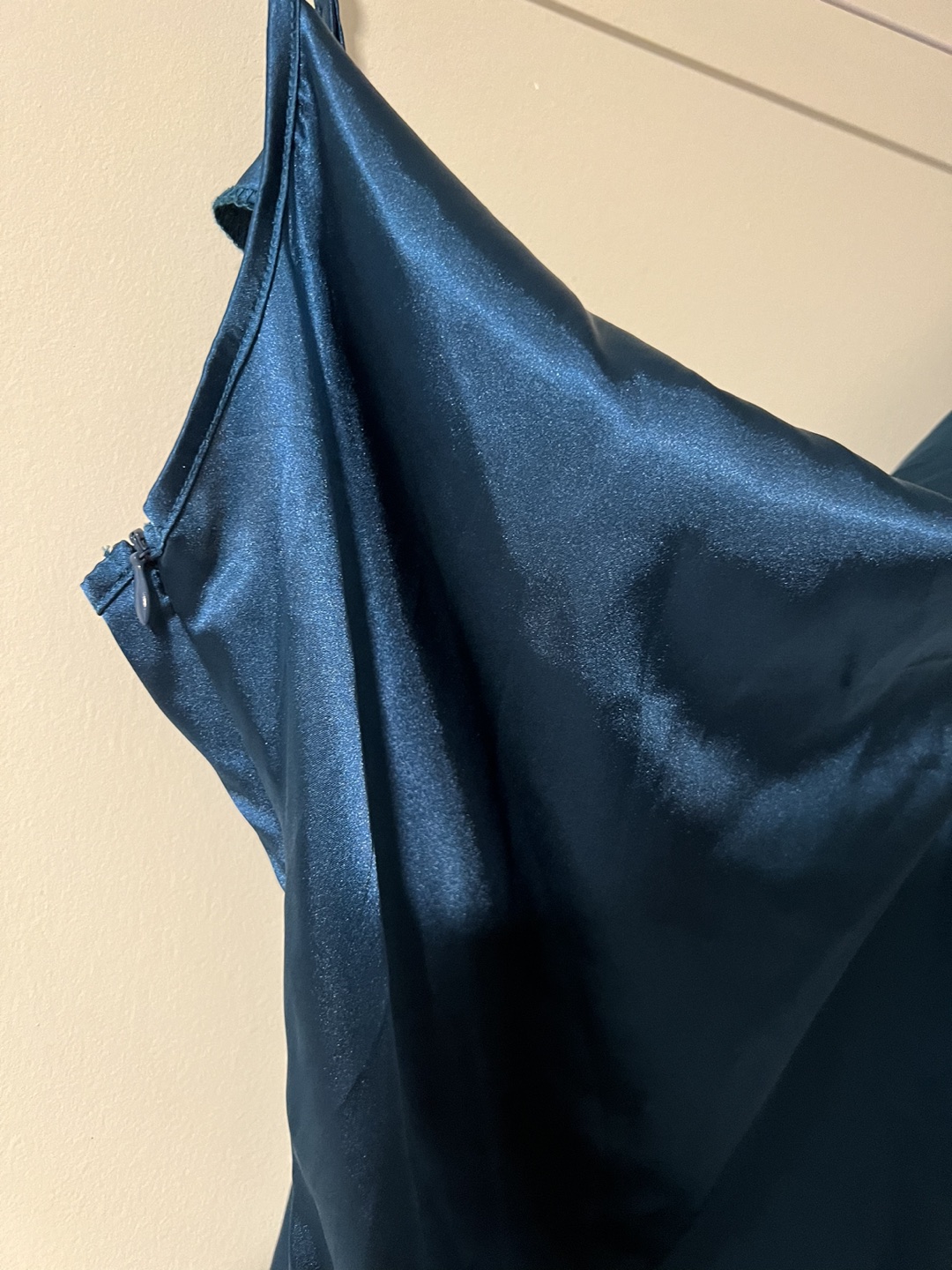 High quality new satin dress - photo 3