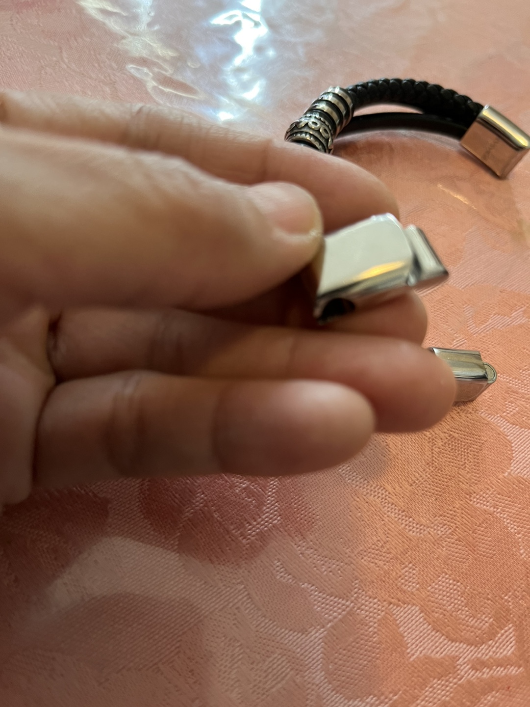 Leather bracelet image indicator(5)