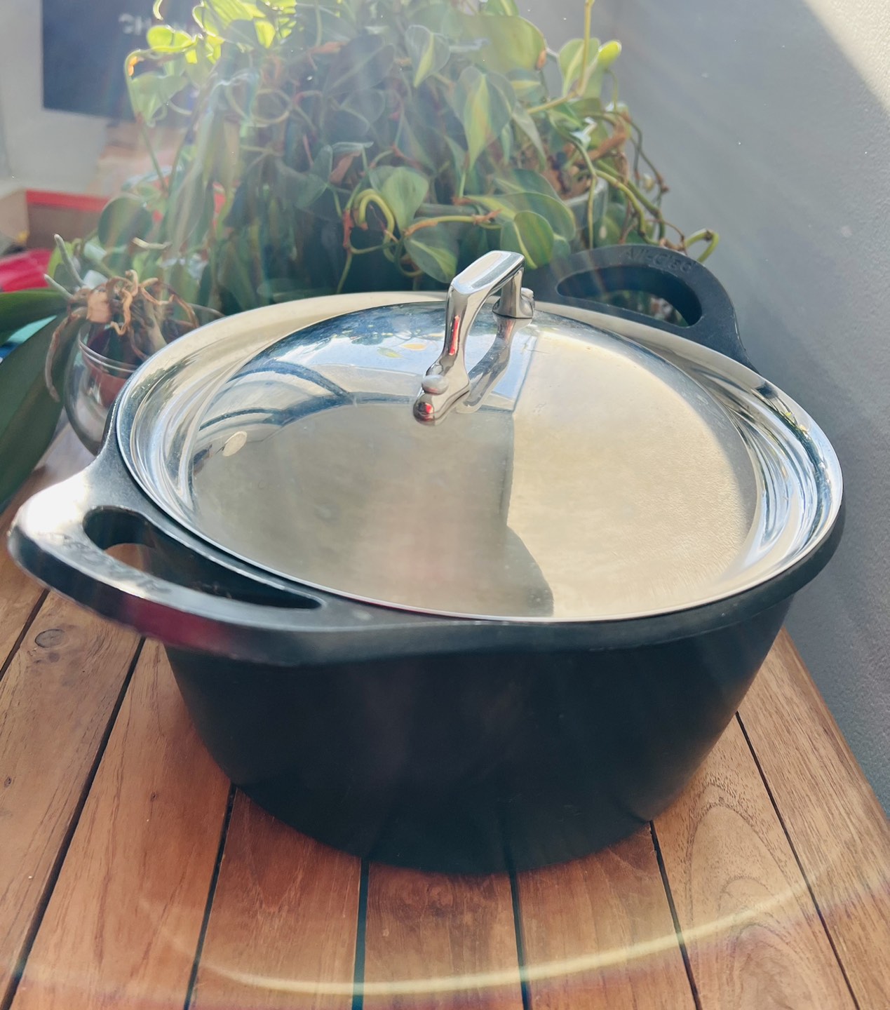 Cookware Non-Stick Dutch Oven thumbnail