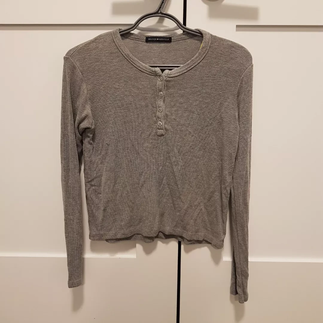 Brandy Melville long sleeve top thumbnail
