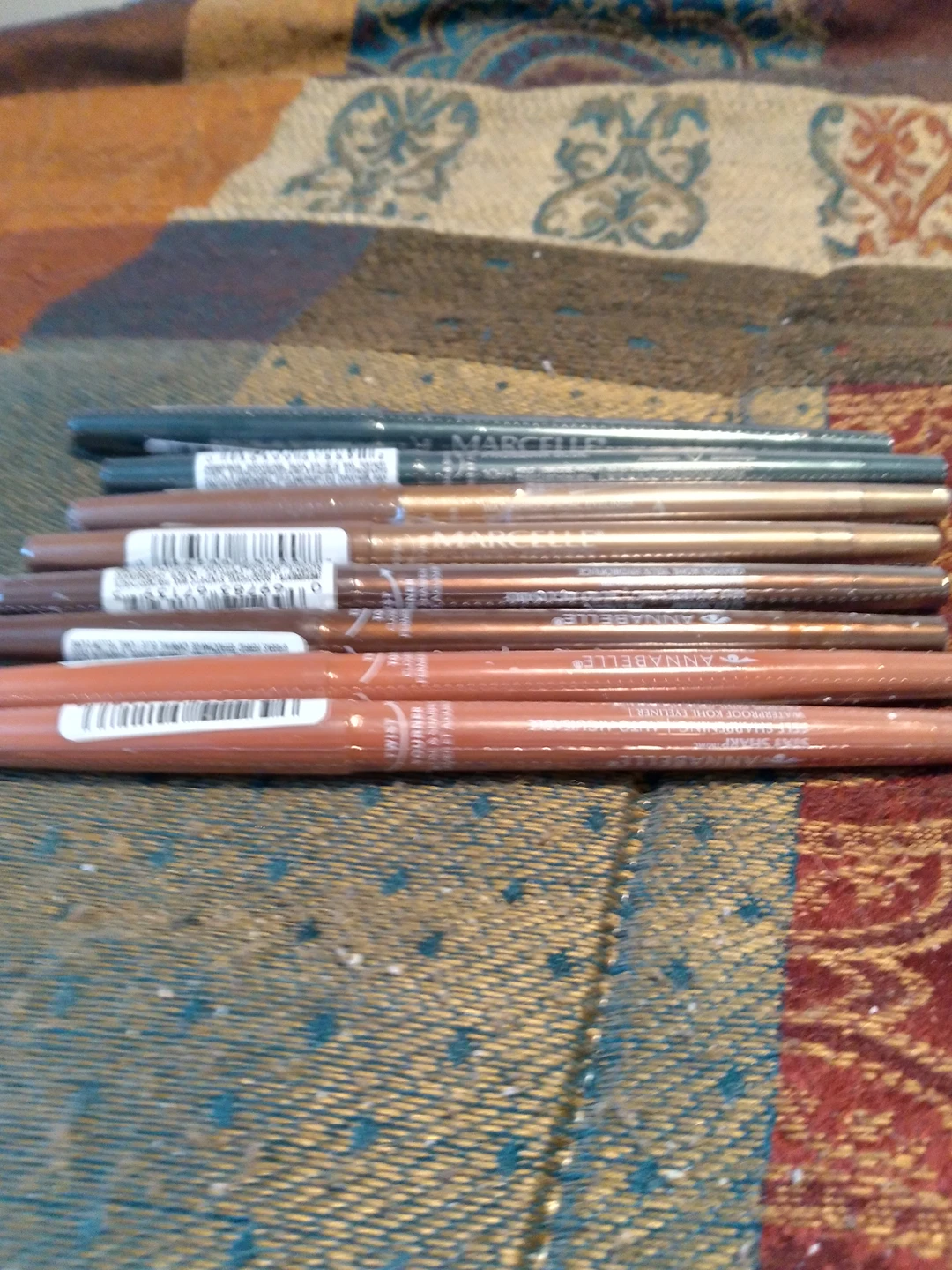 Eye liners thumbnail