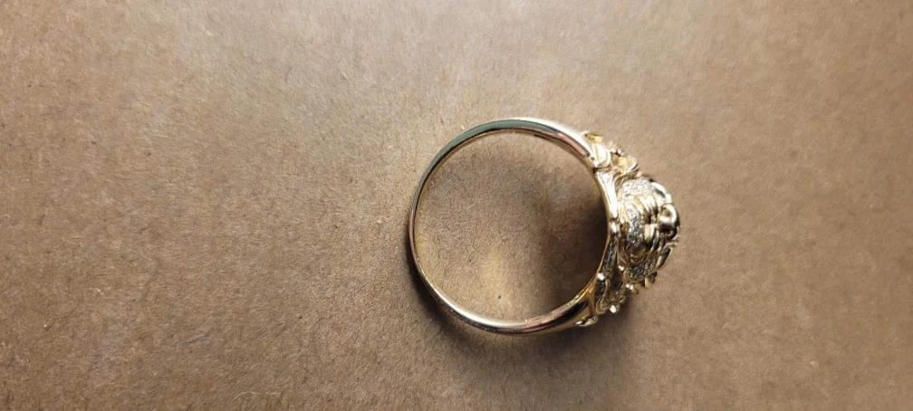 14kt yellow gold diamond  covered men's ring. - photo 3