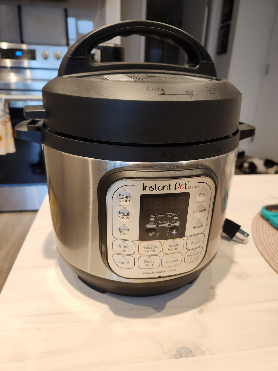 Instant pot 3qt- like new thumbnail