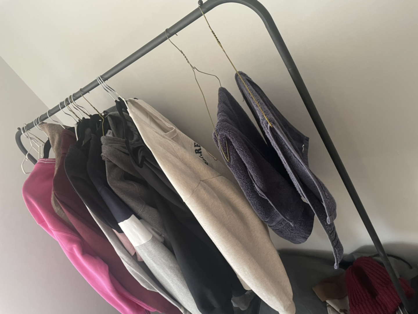 Clothes rack thumbnail